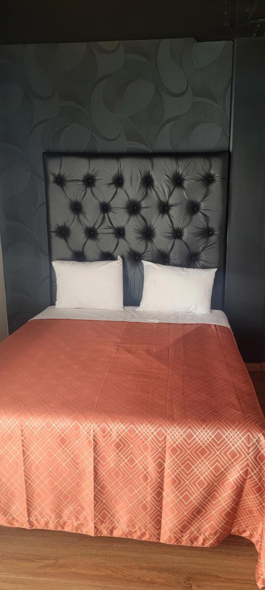 Hotel del amor Maquiavelo Solo Adultos *
